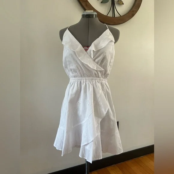 Express White Eyelet Mini Dress - Picture 2 of 9